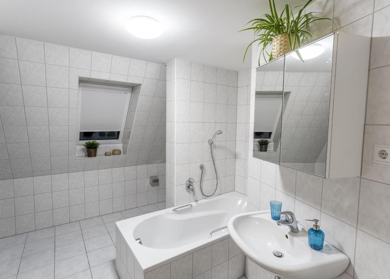 Apartment Gästezimmer 20 Min. Zur Messe&stadtzentrum *